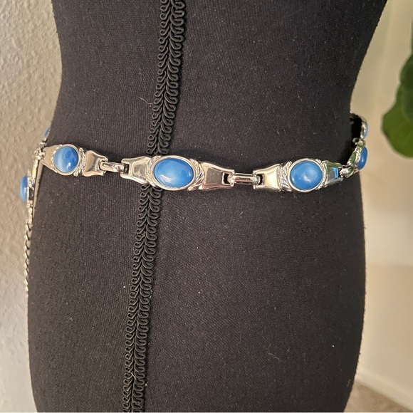 ESCADA Women’s Silver Tone Iridescent Blue Stone Chain Link Belt Made in Spain E main image 4